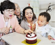 손발 기형 캄보디아 어린이, 해운대백병원 도움으로 새삶 찾아