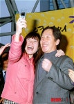 민주화 운동 대부 김근태 별세, 시민들과 함께