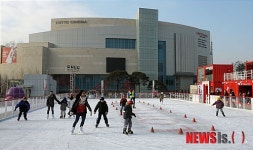 롯데몰 김포공항점, 야외 아이스링크 개장