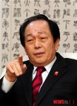 농식품장관, 한우 수요와 사육두수 맞춰라