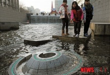 소망 빌며 던진 행운의 동전, 6년동안 63빌딩 10개 높이 모여