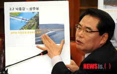 4대강 문제점 이야기하는 백재현 의원
