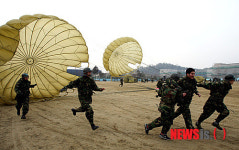 특전캠프 낙하산 경주