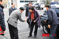 이미경 민주당 의원, 은평소방서 방문