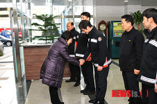 이미경 민주당 의원, 은평소방서 방문