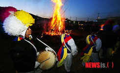 신나는 농악놀이와 함께 달맞이 축제