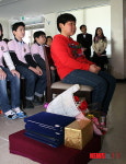 춘천 산골학교 나홀로 졸업식…상장도 독차지