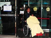 태광 이호진 전 회장 징역 4년6월, 벌금 20억 선고
