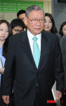 정수장학회 주식반환 소송 패소, 굳은 표정의 김영우씨
