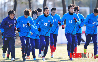 훈련하는 축구 국가대표팀