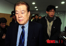 이사회 참석하는 김재우 방송문화 진흥회 이사장