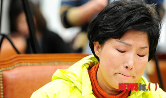 공천 취소, 울먹이는 전혜숙 의원