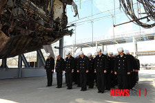 해군 장병, 천안함 46용사 기리는 묵념