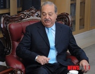 창원 방문한 세계 최대 부호