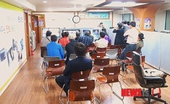 초조한 문성현 후보