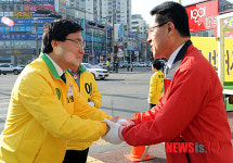 전주완산을 당선자와 낙선자 만남