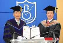 경남대, 방효철 삼우금속공업 대표에 명예박사 수여