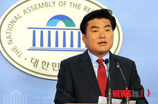 당대표 출사표 던진 새누리당 원유철 의원