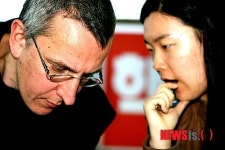 귀기울인 그린피스 선임캠페이너