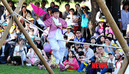 관객과 함께 호흡하는 줄타기 한 마당