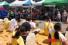 어르신과 어린이가 한자리에, 기쁨은 2배!