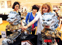 1억원 상당, 명품 수호사자상 만나세요