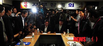 서울 시내버스 노사협상장 찾은 박원순 서울시장