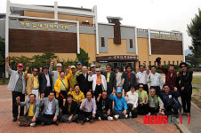 순천만 갈대밭 찾는 관광객