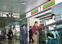편의점 거리제한 생긴다…300m 내외 유력