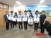 한국마사회 천안지점, 두정고교생 6명에 장학금