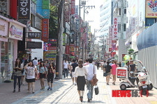 대구·경북 활기찬 휴일 시민들로 북적북적