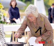 밀양 충혼탑 분향하는 보훈가족