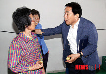 이재오 의원, 제천신월농산물유통단지 방문