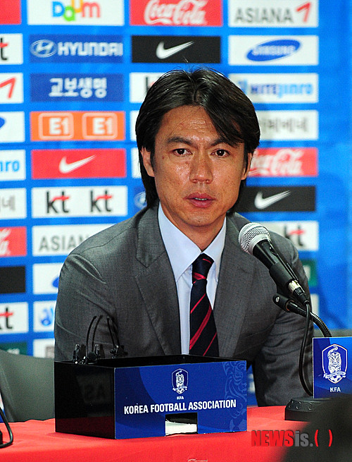 축구계 갈등 속, 홍명보 감독의 대표팀 새로운 도전 기대