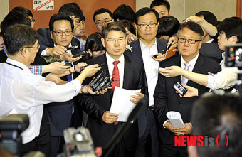 김두관 출마 촉구 민주당 의원 11명 기자회견