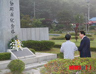 제암리 3.1 운동 순국 기념관 찾은 이재오 의원