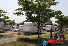 가평 자라섬 오토캠핑장 이용객 급증