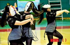 가면 속의 그녀들