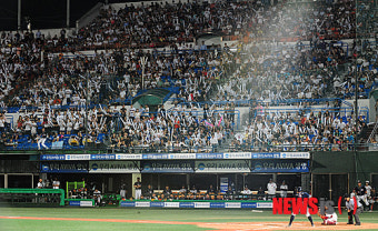 한국 프로야구 역대 최소 경기 400만 관중 돌파