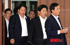 자리로 향하는 전국화물자동차운송사업연합회 관계자들