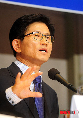 토론하는 김문수 경기지사