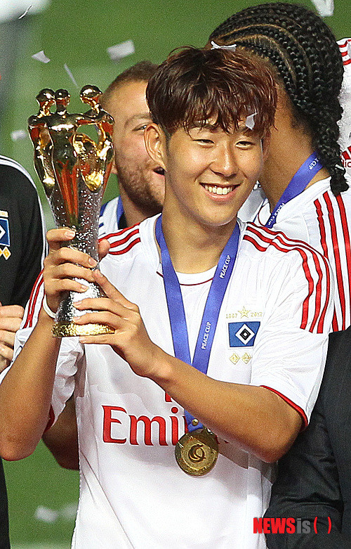 손흥민, 맨체스터 유나이티드 꺾고 UEFA 유로파리그 우승!