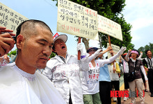 안양 현대코아 피해조합원 삭발식