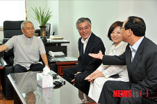 성바오로 성당 찾은 문재인