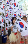 송파구청 앞에 조성된 태극기 트리 거리