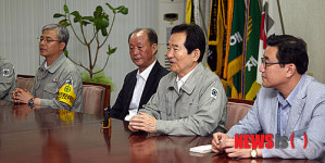 쌍용양회 동해공장 방문한 정세균