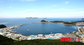 폭풍전야 한적한 태안 신진도항