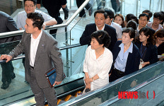 합동연찬회 참석하는 박근혜 새누리당 대통령 후보