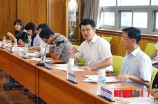 2013 시책구상 토론하는 복기왕 아산시장