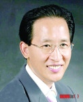 신용철 공인중개사協 회장, 동백장 수훈